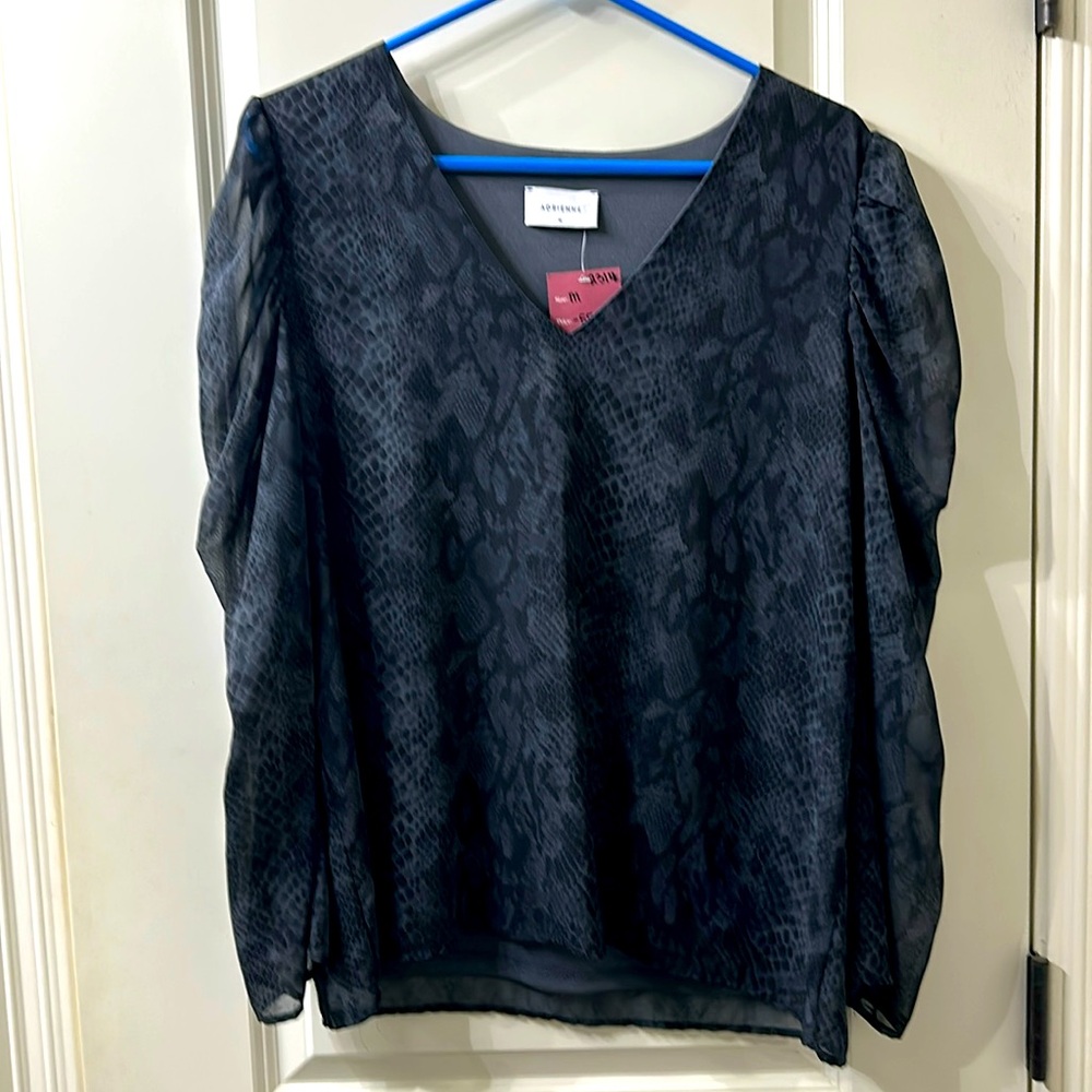Small snake skin designed blouse.